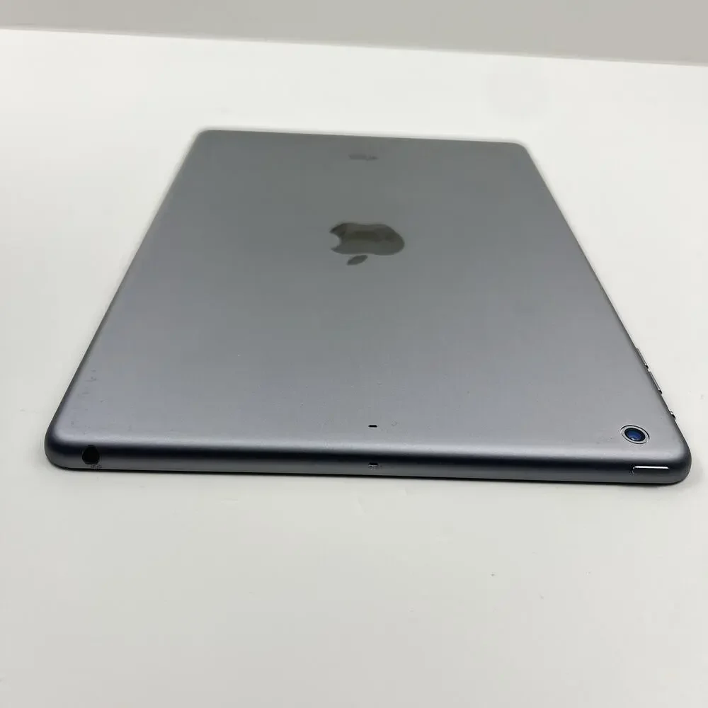 Apple iPad Air 1st Generation A1474 16 GB Wi-Fi 9.7 in | Space Gray | MD78LL/B
